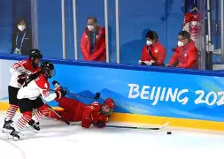 冰球大奖赛上演强强对话,东海霹雳队淘汰对手漠南天虎队,战术调整见效;回归即成焦点的简单介绍 冰球大奖赛上演强强对话,东海霹雳队淘汰对手漠南天虎队,战术调整见效;回归即成焦点的简单介绍