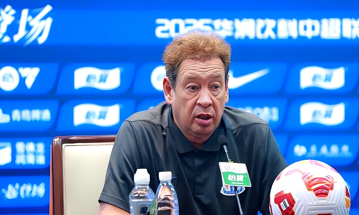 关于转会期上海申花调整名单以备欧冠，主帅复盘环节打磨，震撼外界，赛季目标并未改变的信息