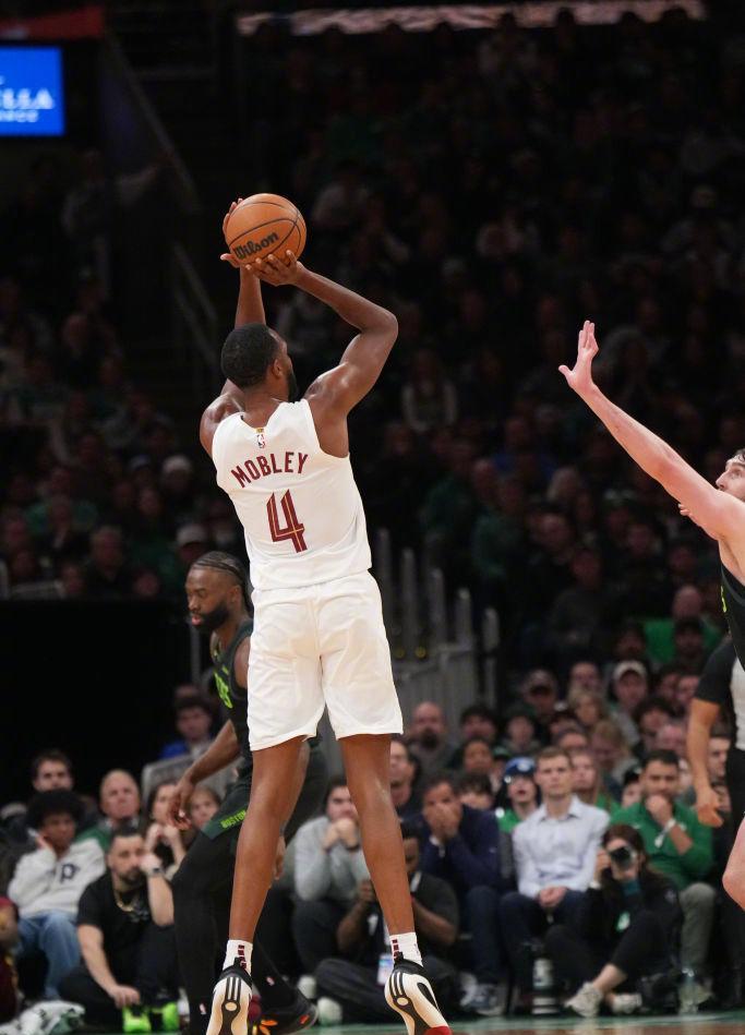 亿万28-塔图姆连续十场比赛得分超过赛况扑朔迷离，DWG挑战极限！的简单介绍