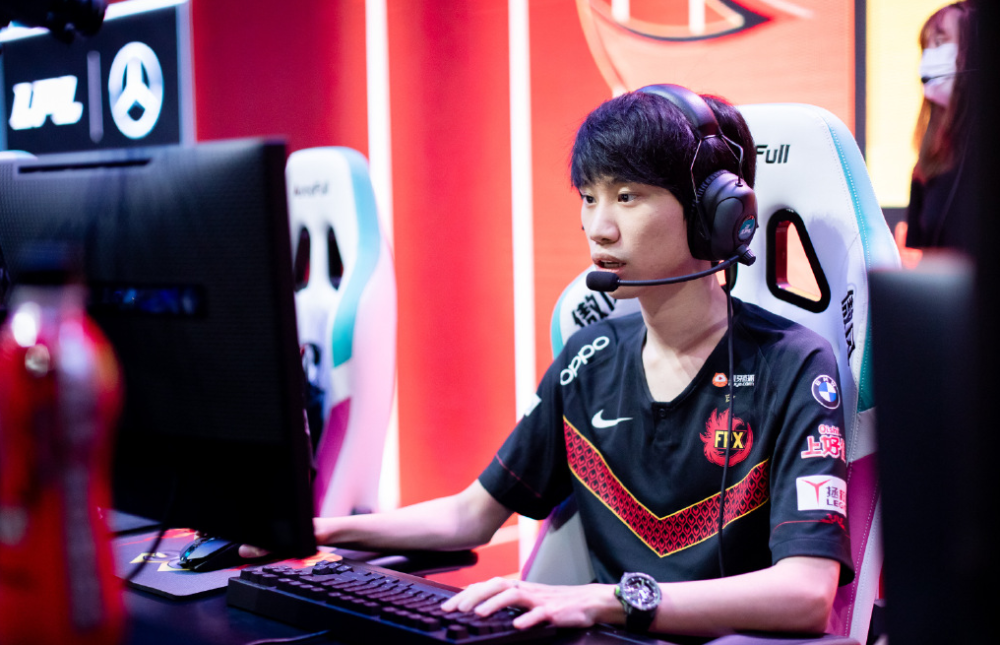 亿万28-关于Doinb在勇士比赛中回归赛场，败北引发热议！的信息